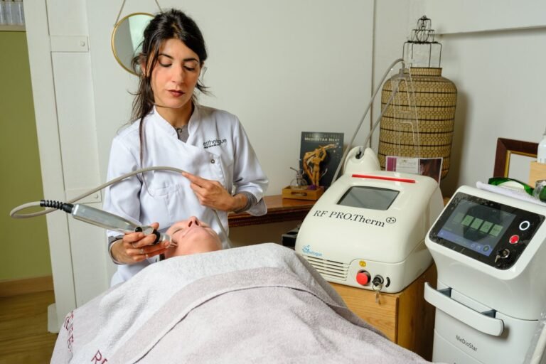 Radiofrecuencia facial: qué es, cómo actúa y qué resultados da